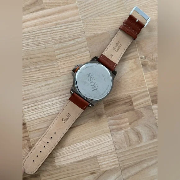 Hugo Boss Luxury Men’s Watch Black Dial Tan Leather Strap Luminous Markers